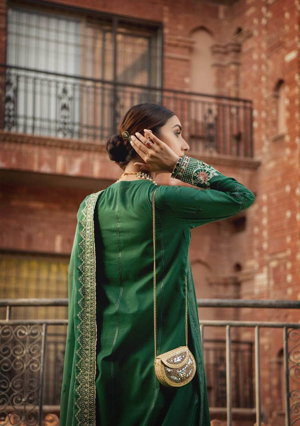 img_aik_atelier_lawn_vol_2_awwal_boutique