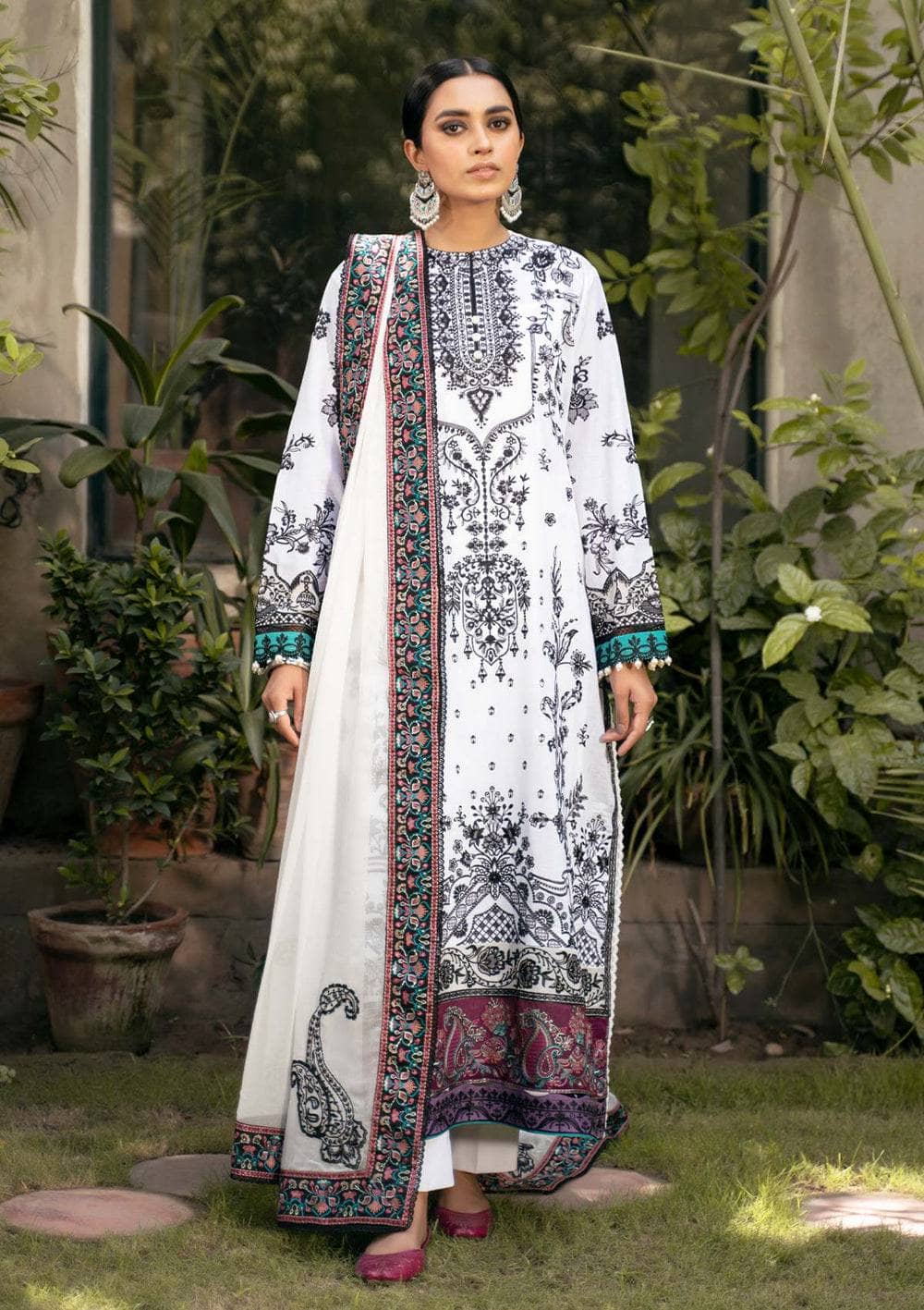img_aik_dareeche_lawn_vol_3_awwal_boutique
