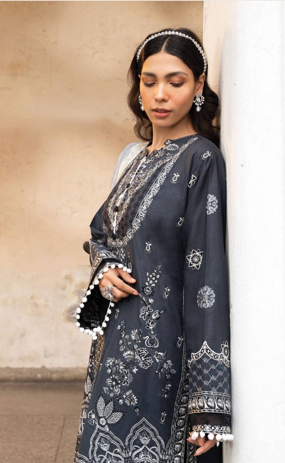img_aik_atelier_lawn_23_awwal_boutique