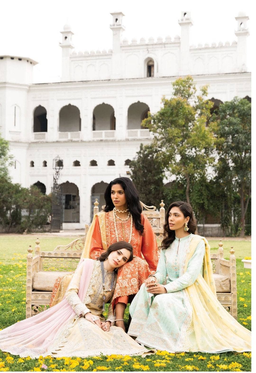 img_aik_atelier_lawn_23_awwal_boutique