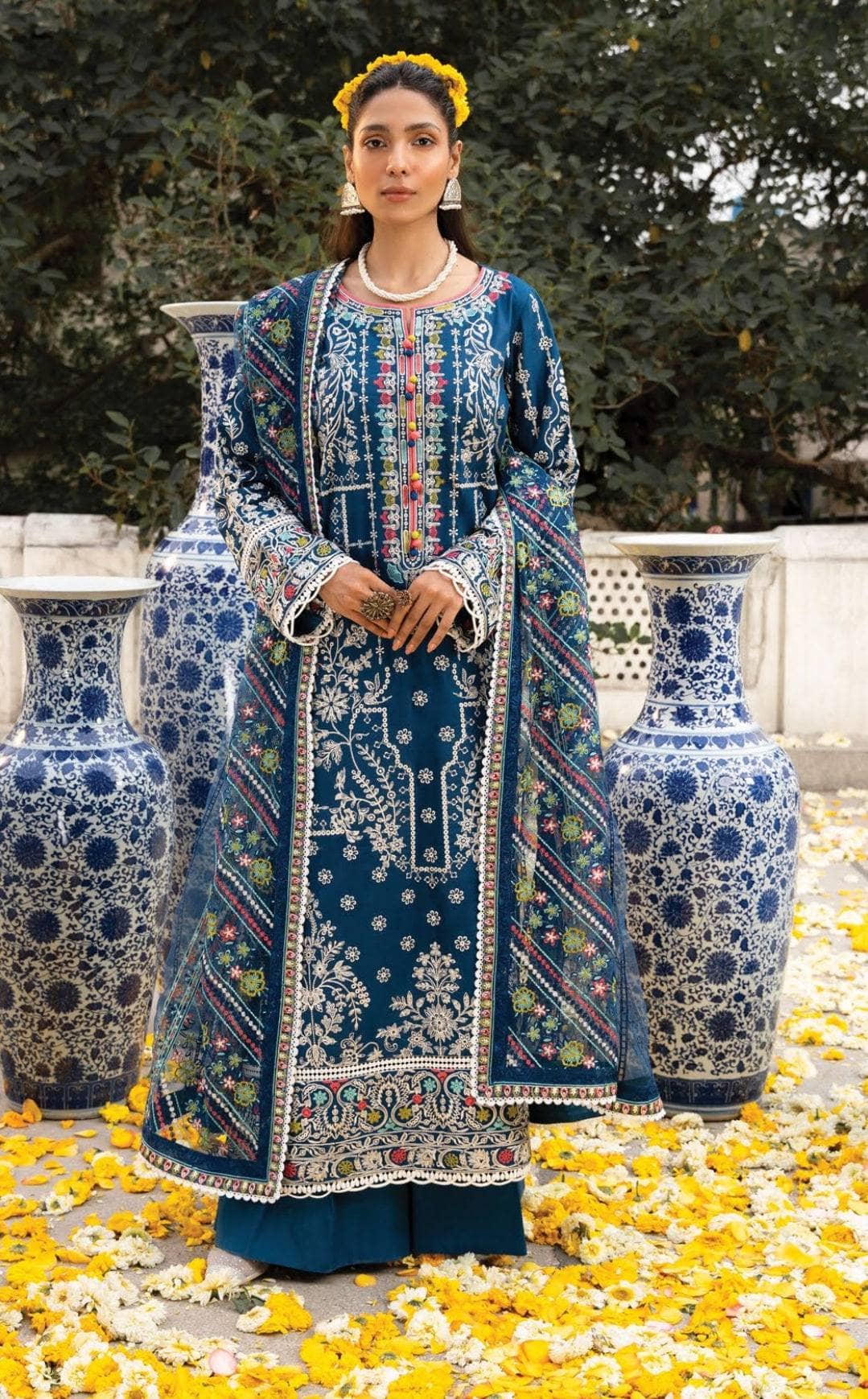 img_aik_atelier_lawn_23_awwal_boutique