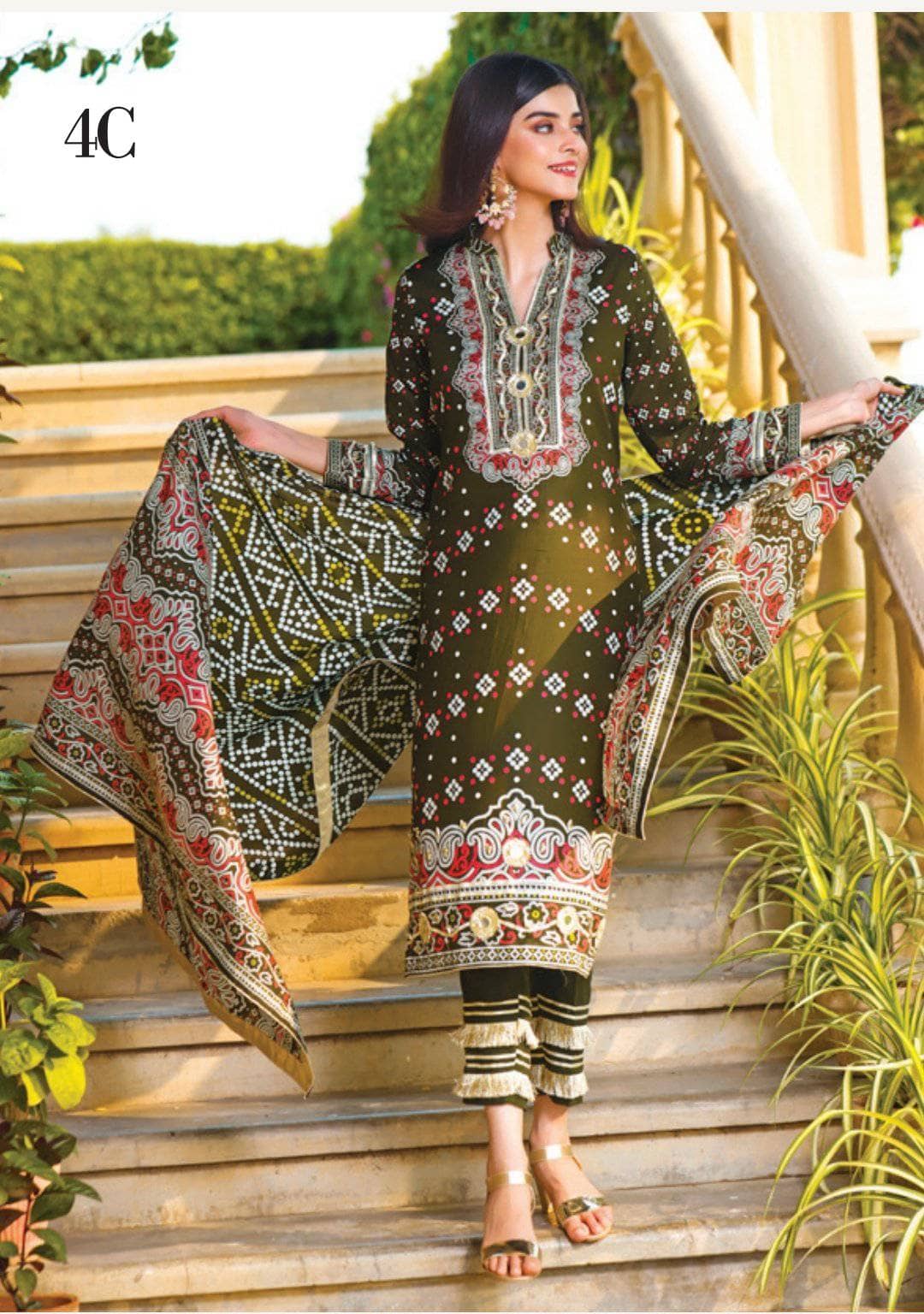 img_anum_cambric_awwal_boutique