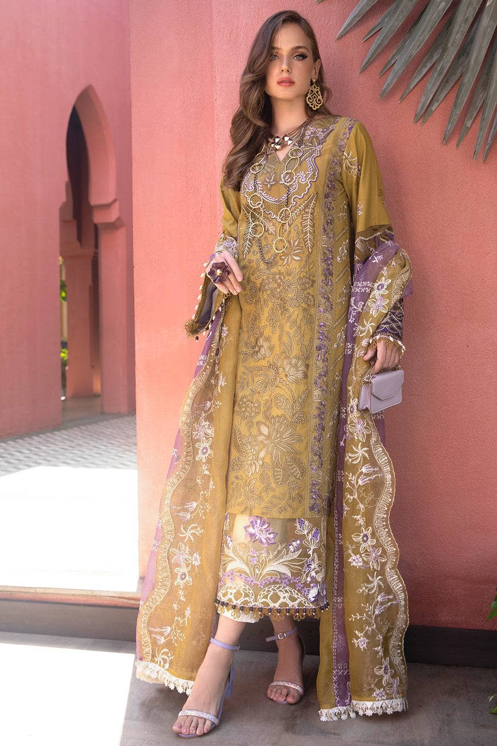 img_moksha_luxury_lawn_by_alif_ajr_couture_awwal_boutique