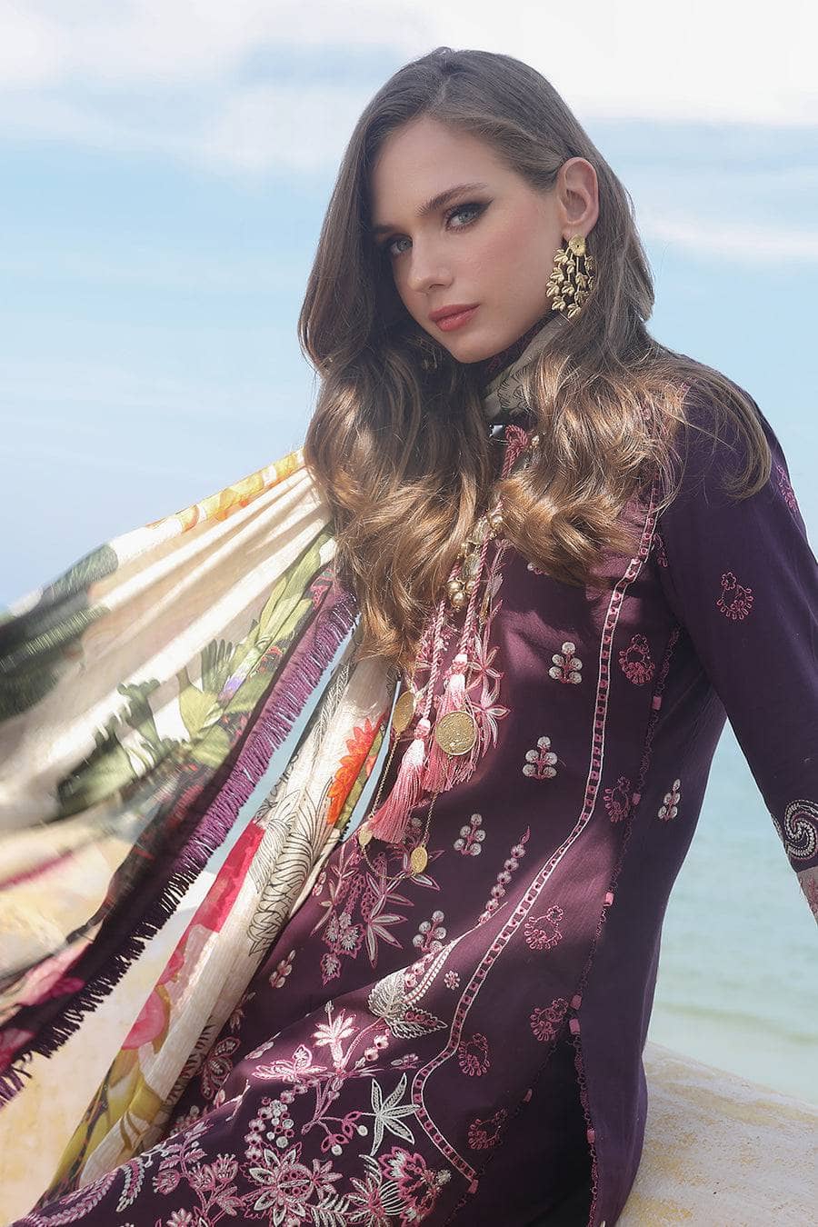 img_moksha_luxury_lawn_by_alif_ajr_couture_awwal_boutique
