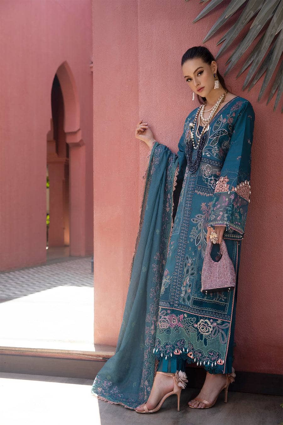img_moksha_luxury_lawn_by_alif_ajr_couture_awwal_boutique