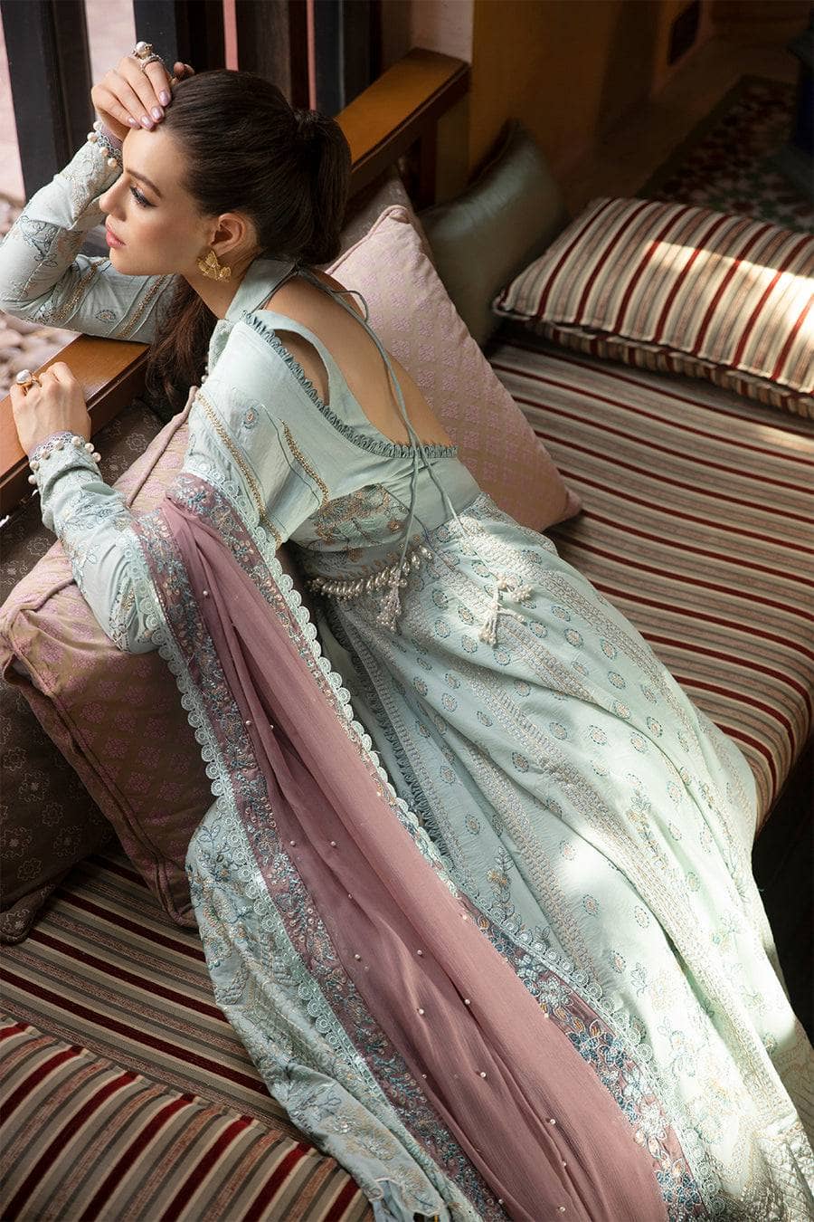 img_moksha_luxury_lawn_by_alif_ajr_couture_awwal_boutique