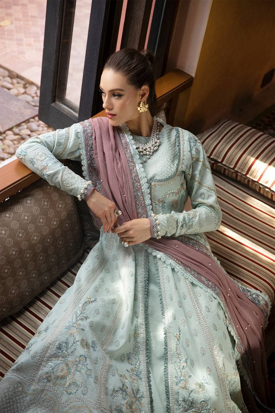 img_moksha_luxury_lawn_by_alif_ajr_couture_awwal_boutique