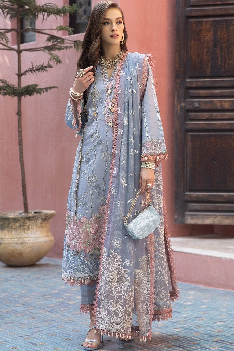 img_moksha_luxury_lawn_by_alif_ajr_couture_awwal_boutique