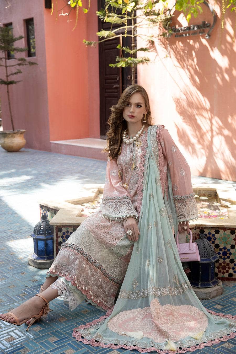 img_moksha_luxury_lawn_by_alif_ajr_couture_awwal_boutique