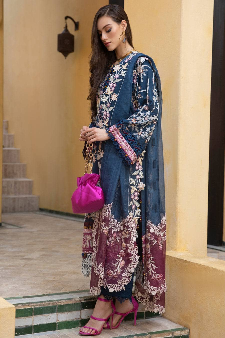 img_moksha_luxury_lawn_by_alif_ajr_couture_awwal_boutique