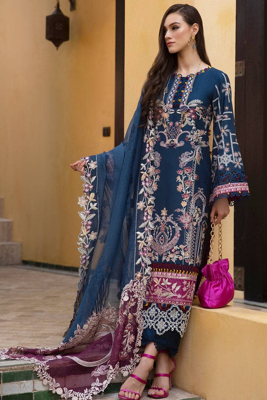 img_moksha_luxury_lawn_by_alif_ajr_couture_awwal_boutique