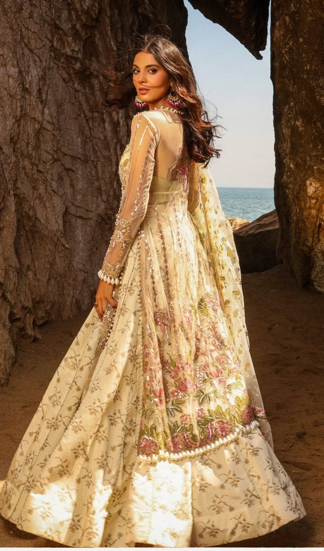 img_alif_by_ajr_couture_wedding_attire_awwal_boutique