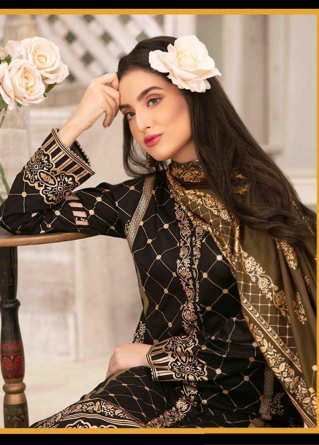 img_amna_sohail_by_tawakkal_lawn_gold_prints_awwal_boutique