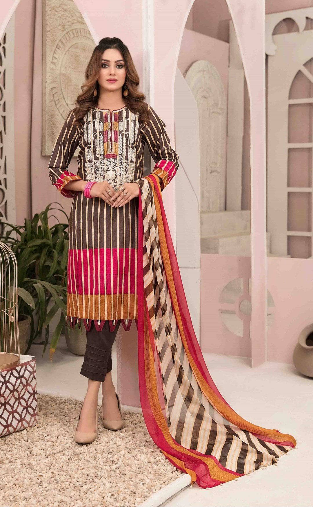 img_amna_sohail_by_tawakkal_lawn_2021_awwal_boutique