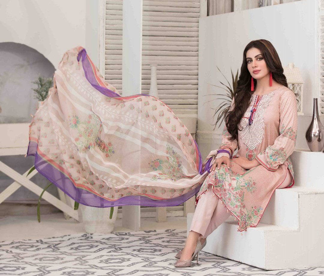 img_amna_sohail_by_tawakkal_lawn_2021_awwal_boutique