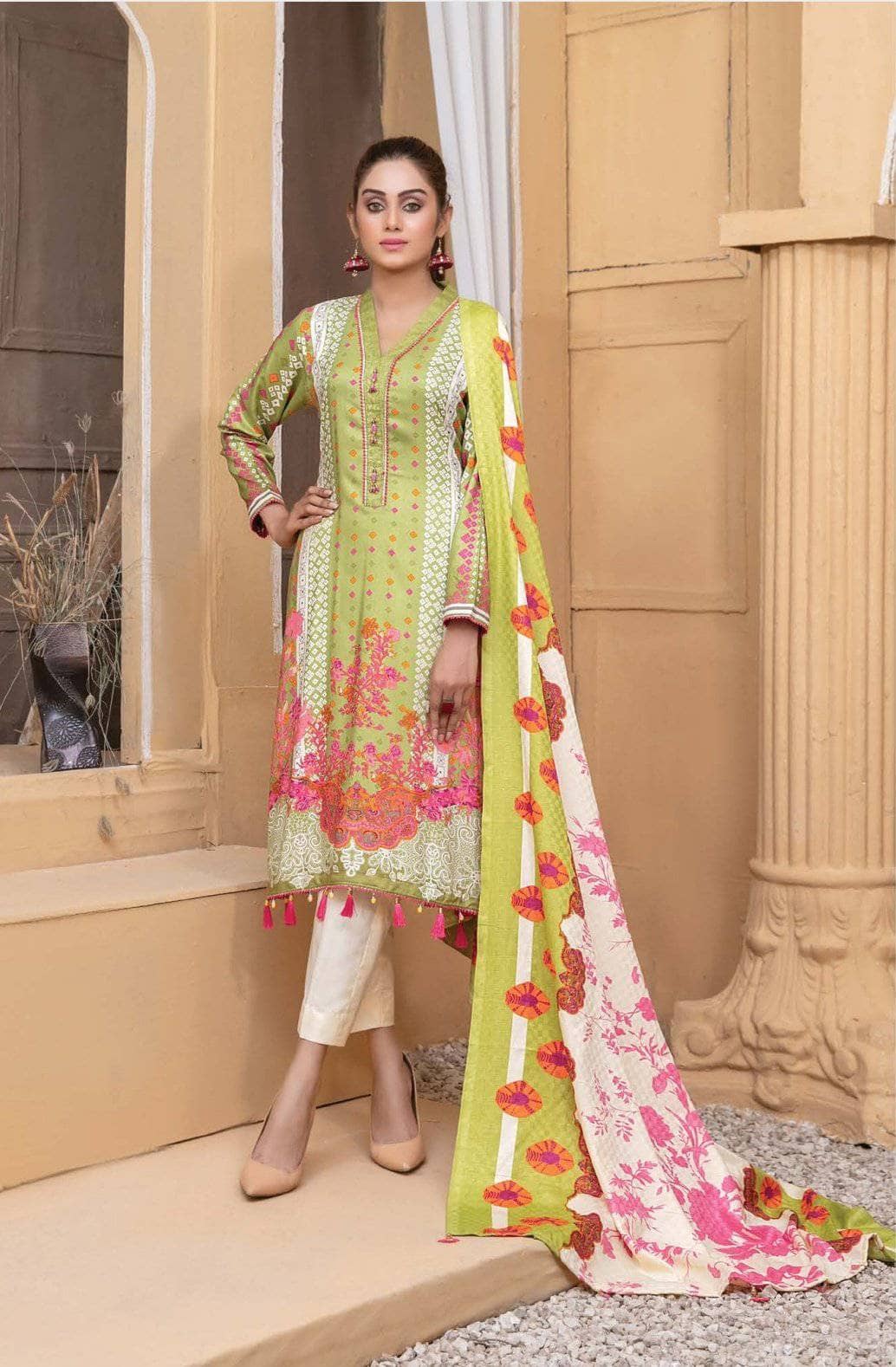 img_amna_sohail_naina_linen_awwal_boutique