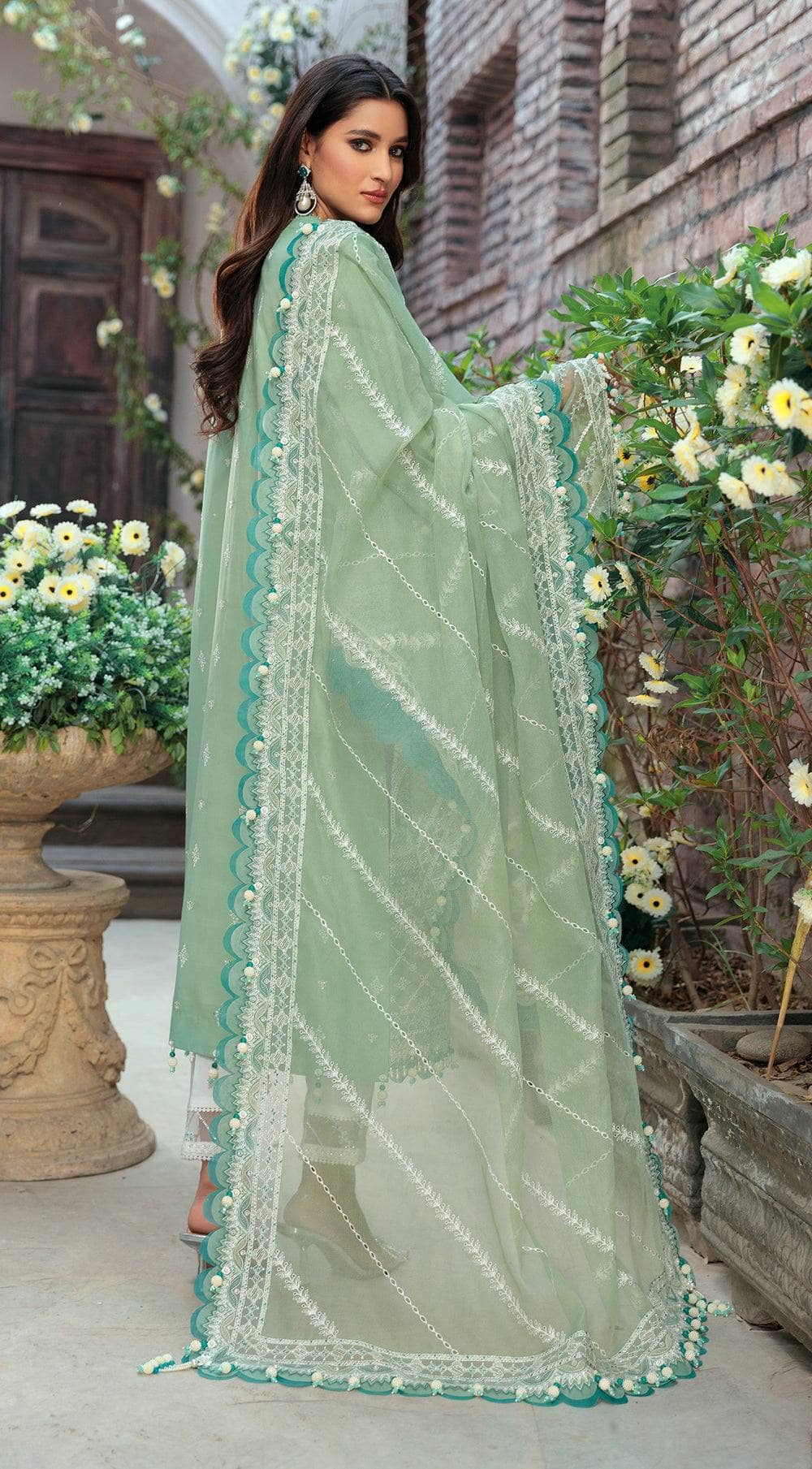 img_anaya_chikankari_lawn_awwal_boutique