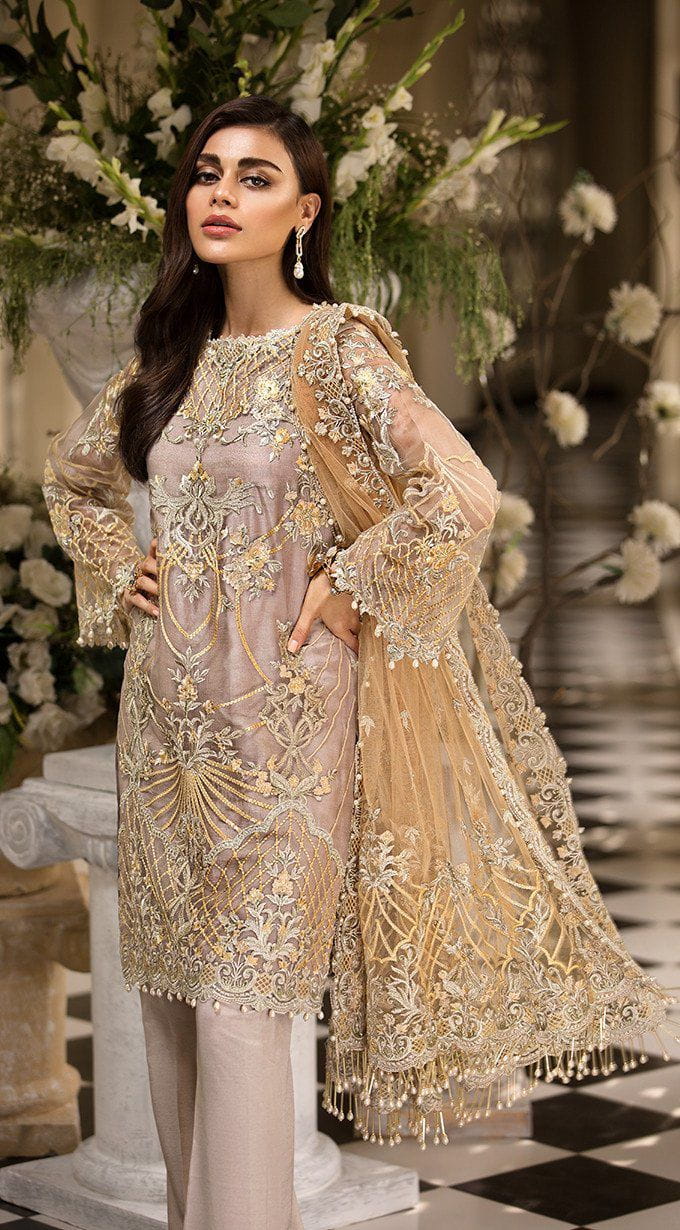 Anaya by Kiran Chaudhry – La Belle Soiree Festive Collection 2019 – Carla