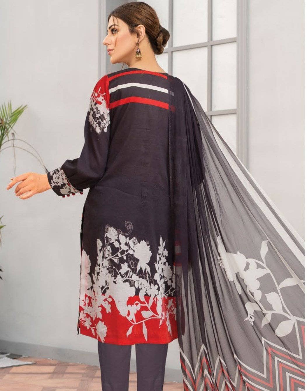 img_anaya_hoor_printed_lawn_2021_awwal_boutique