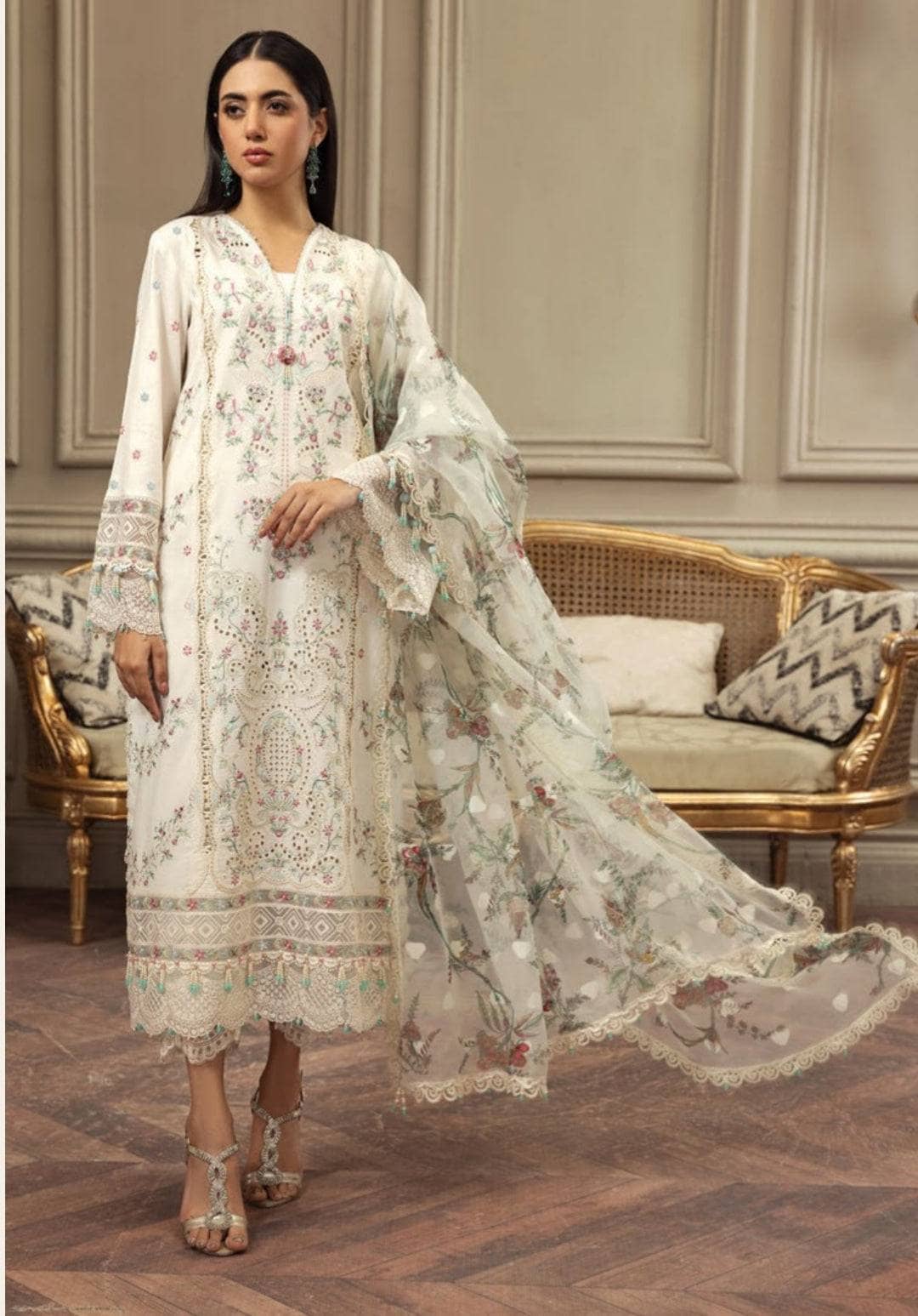 img_anaya_lawn_by_kiran_chaudhary_festive_luxury_lawn_23_awwal_boutique