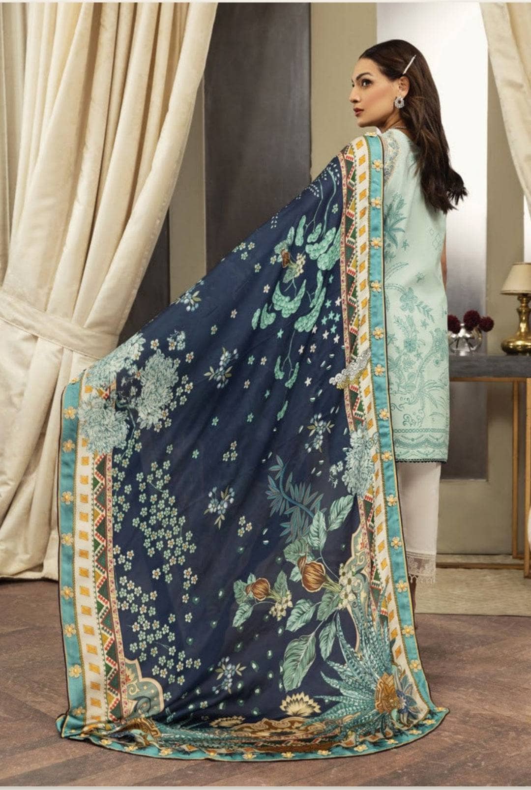 img_anaya_lawn_by_kiran_chaudhary_festive_luxury_lawn_23_awwal_boutique