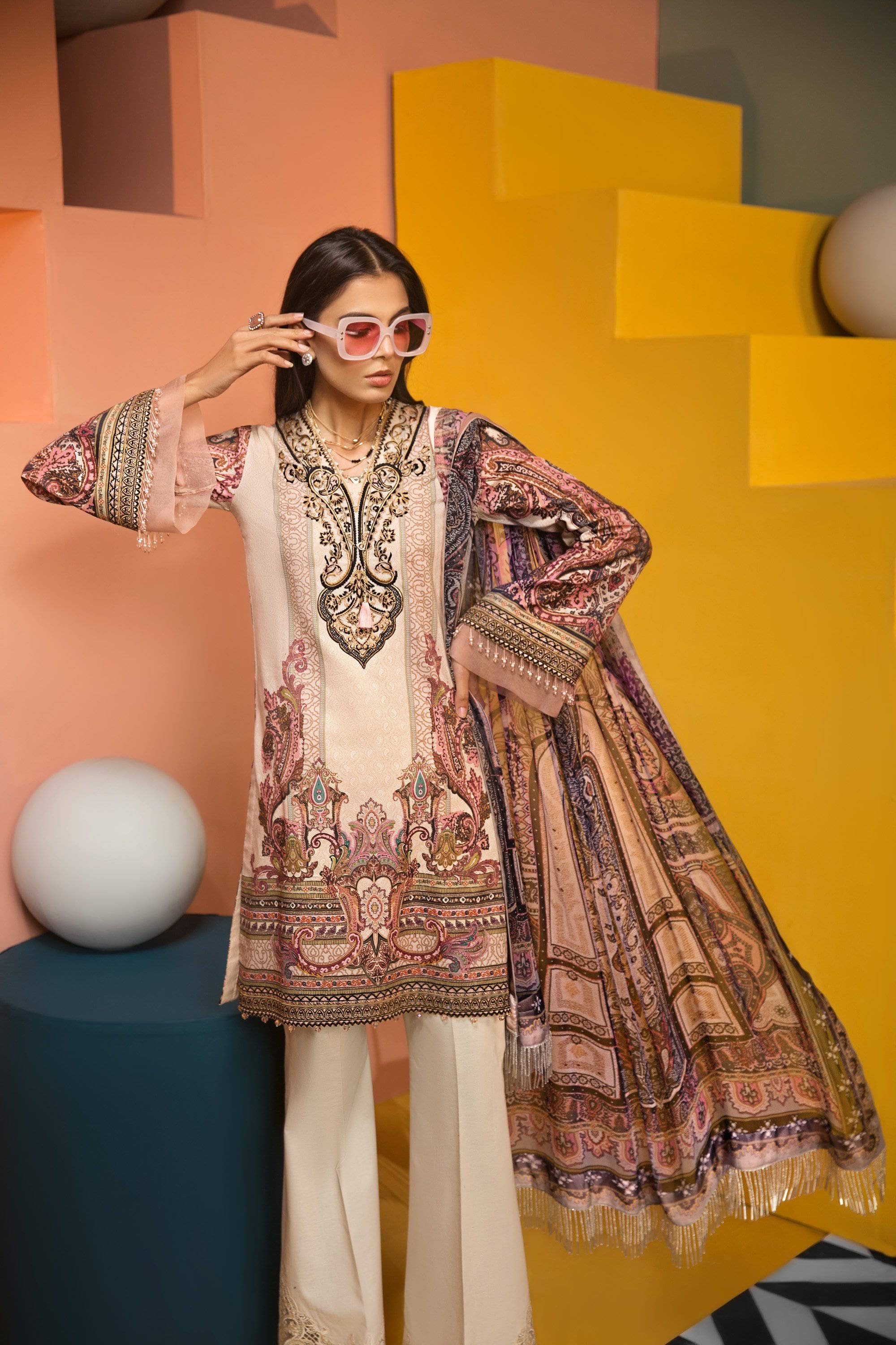 img_viva_anaya_lawn_2019_awwal_boutique