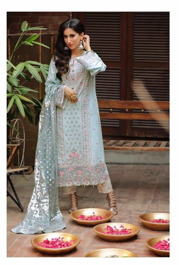 img_anaya_spotted_fashionista_awwal_boutique