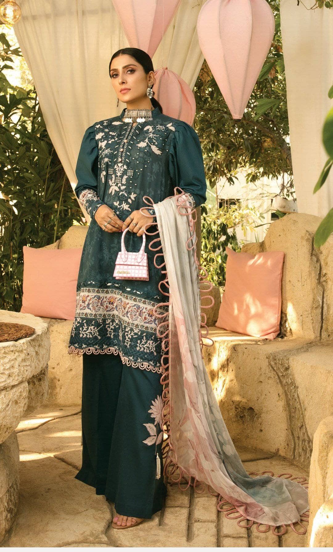 img_zoha_lawn_2021_by_ansab_jahangir_awwal_boutique