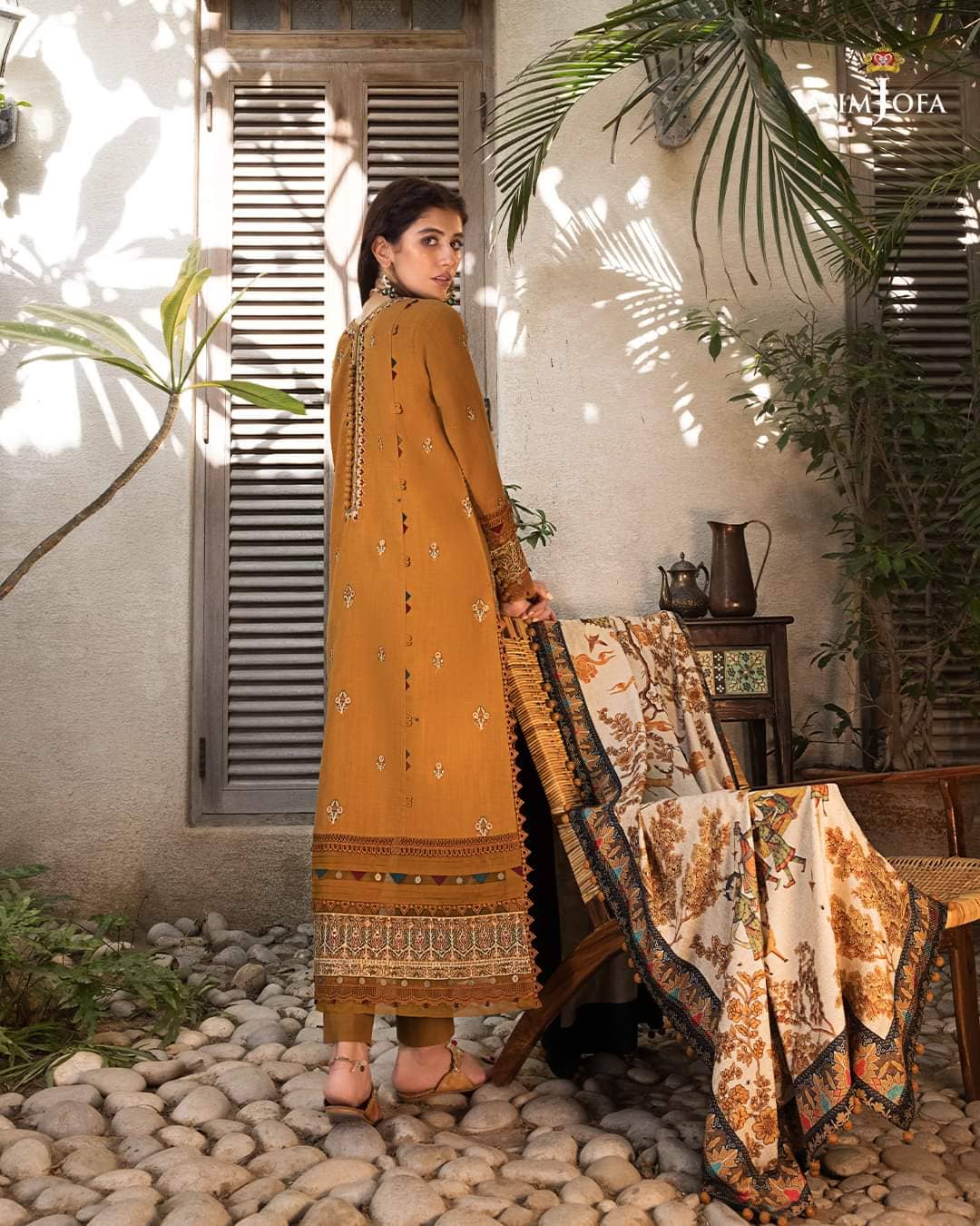 img_asim_jofa_kashmiri_shawl_collection_awwal_boutique