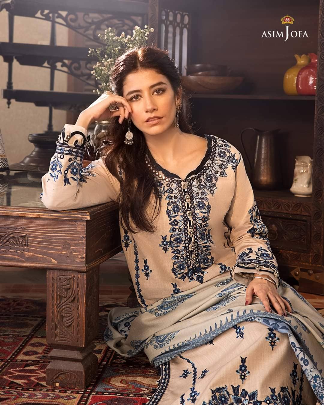 img_asim_jofa_winter_shawl_collection_awwal_boutique
