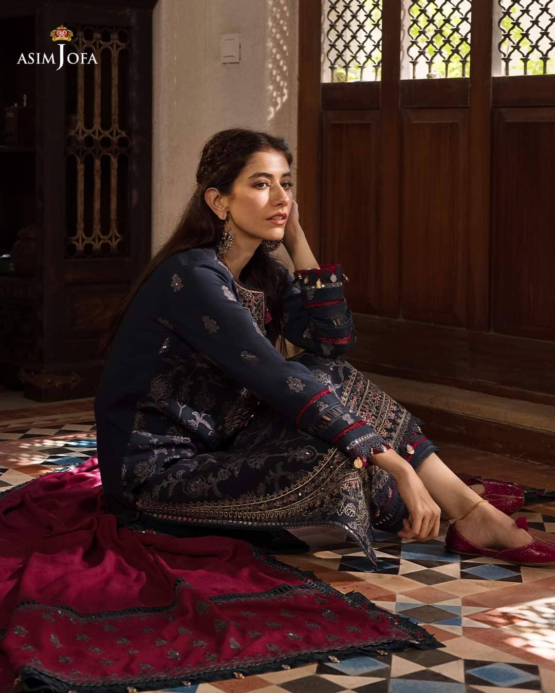 Restocked/Asim Jofa Kashmiri Shawl Collection/06