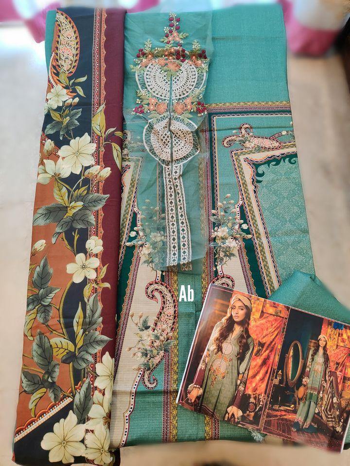 img_maria_b_m_prints_fall_winter_open_pics_awwal_boutique