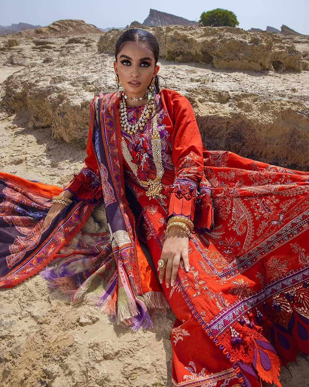 img_sana_safinaz_luxury_winter_21_awwal_boutique