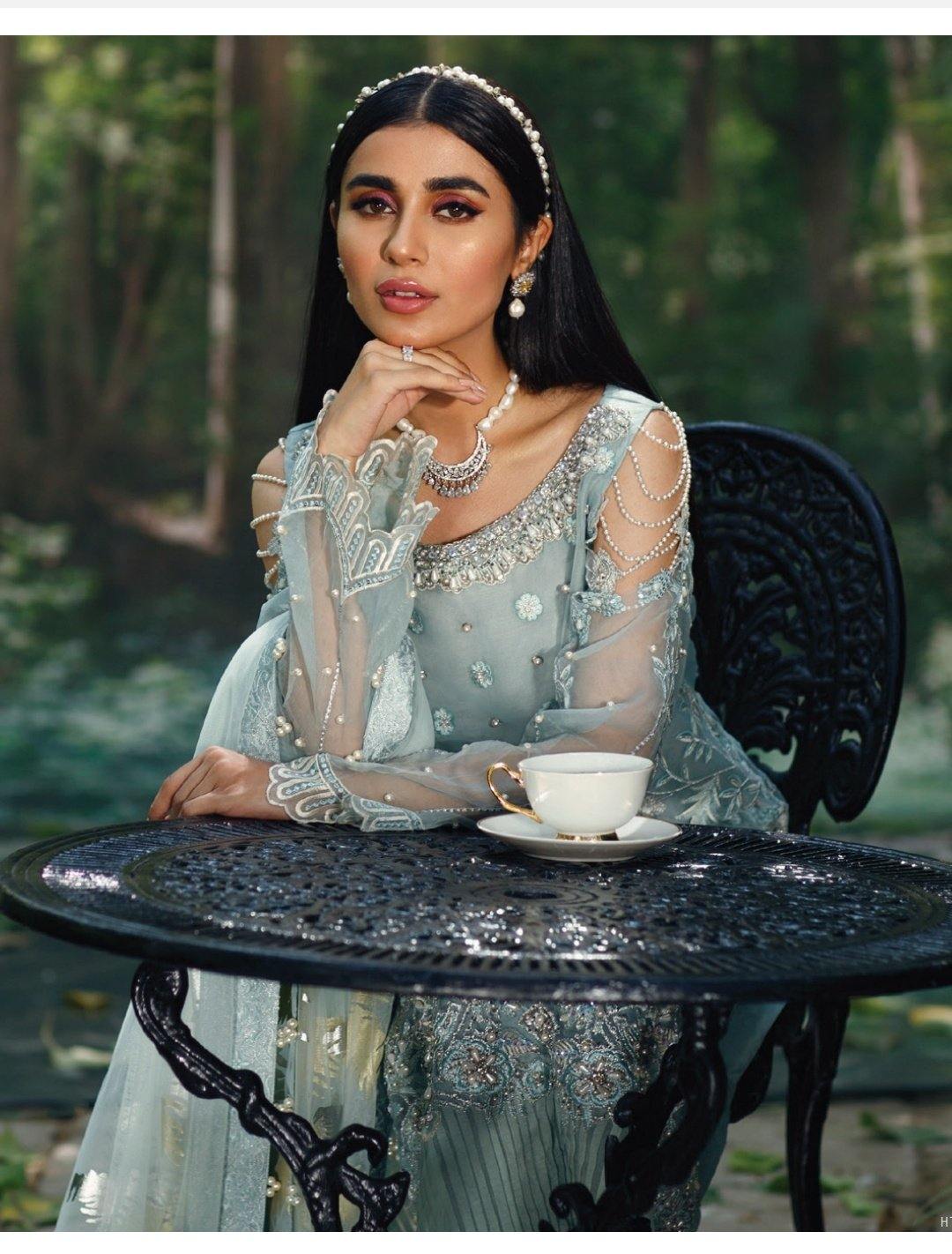 img_azalea_luxury_formals_awwal_boutique