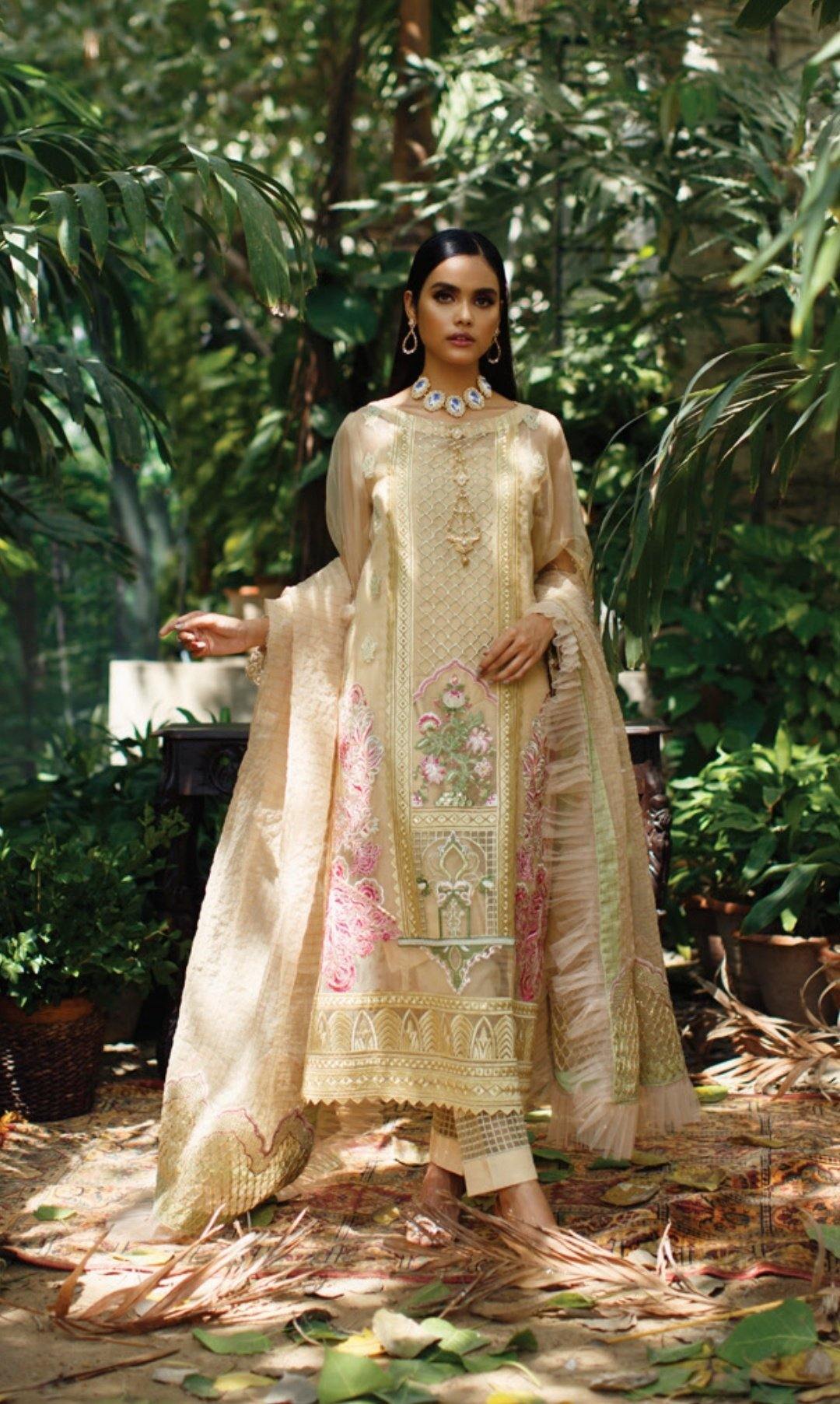 img_azalea_luxury_formals_awwal_boutique