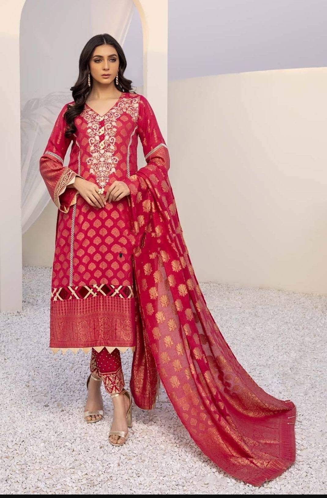 Azure Festive Cotton Jacquard/Daisy