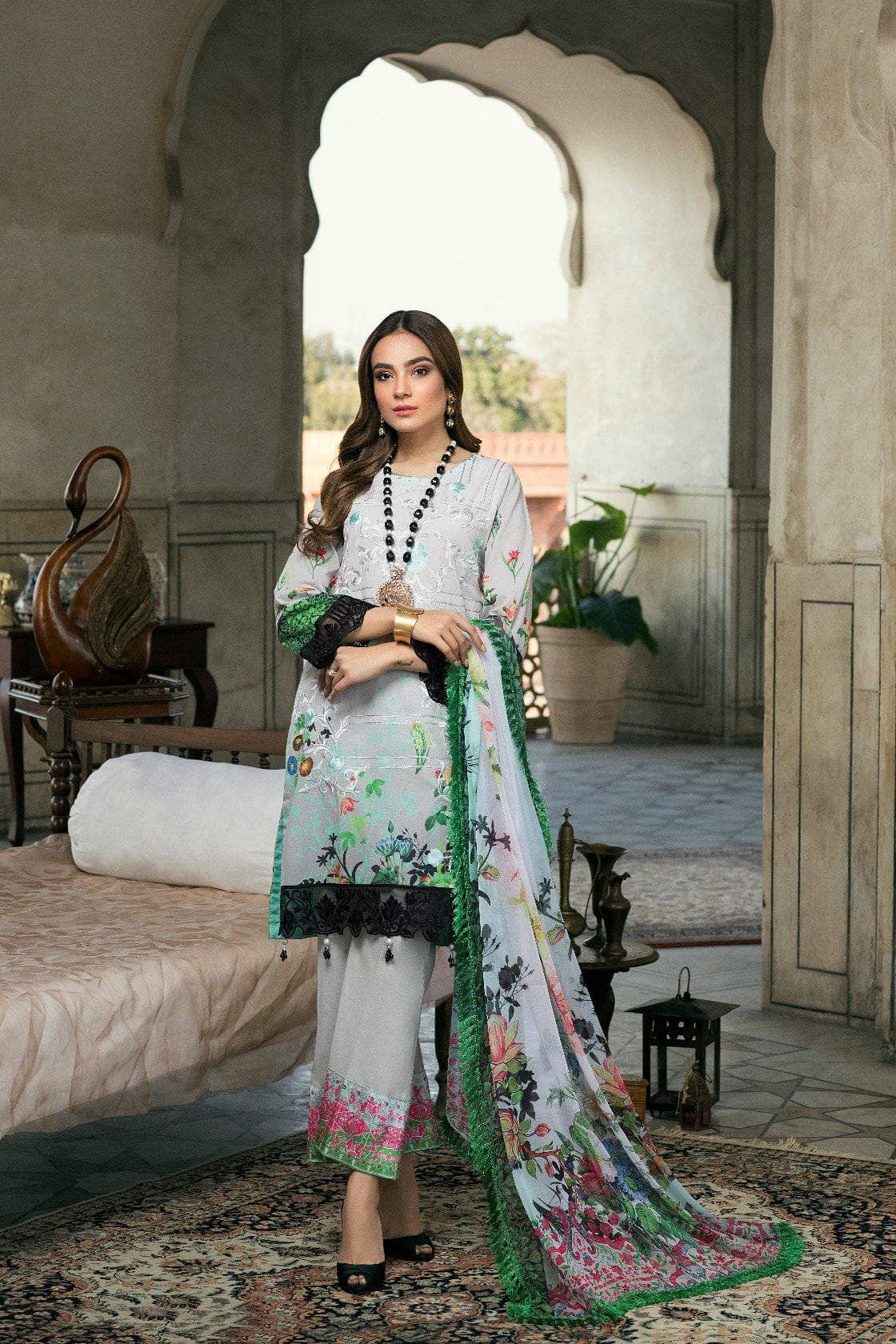 img_azure_luxury_lawn_collection_awwal_boutique