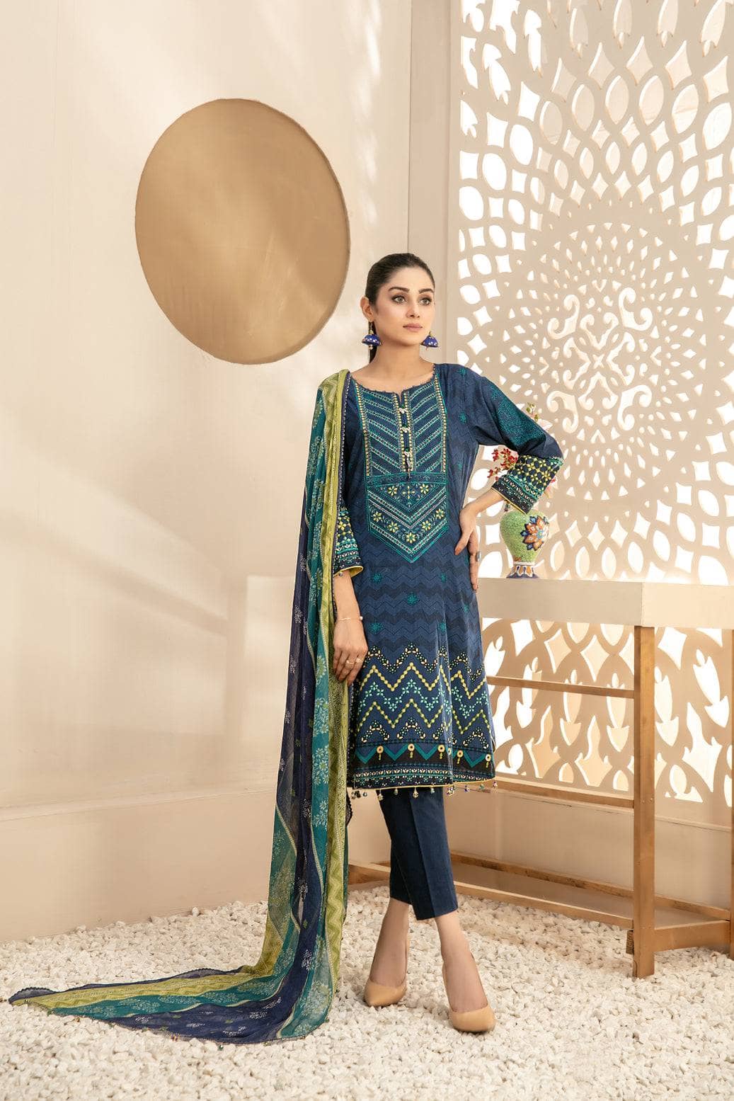 img_amna_sohail_melika_awwal_boutique