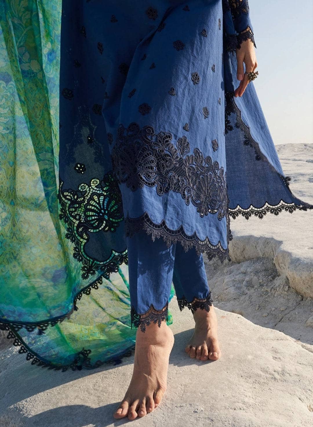 img_lawnkari_lawn_22_awwal_boutique