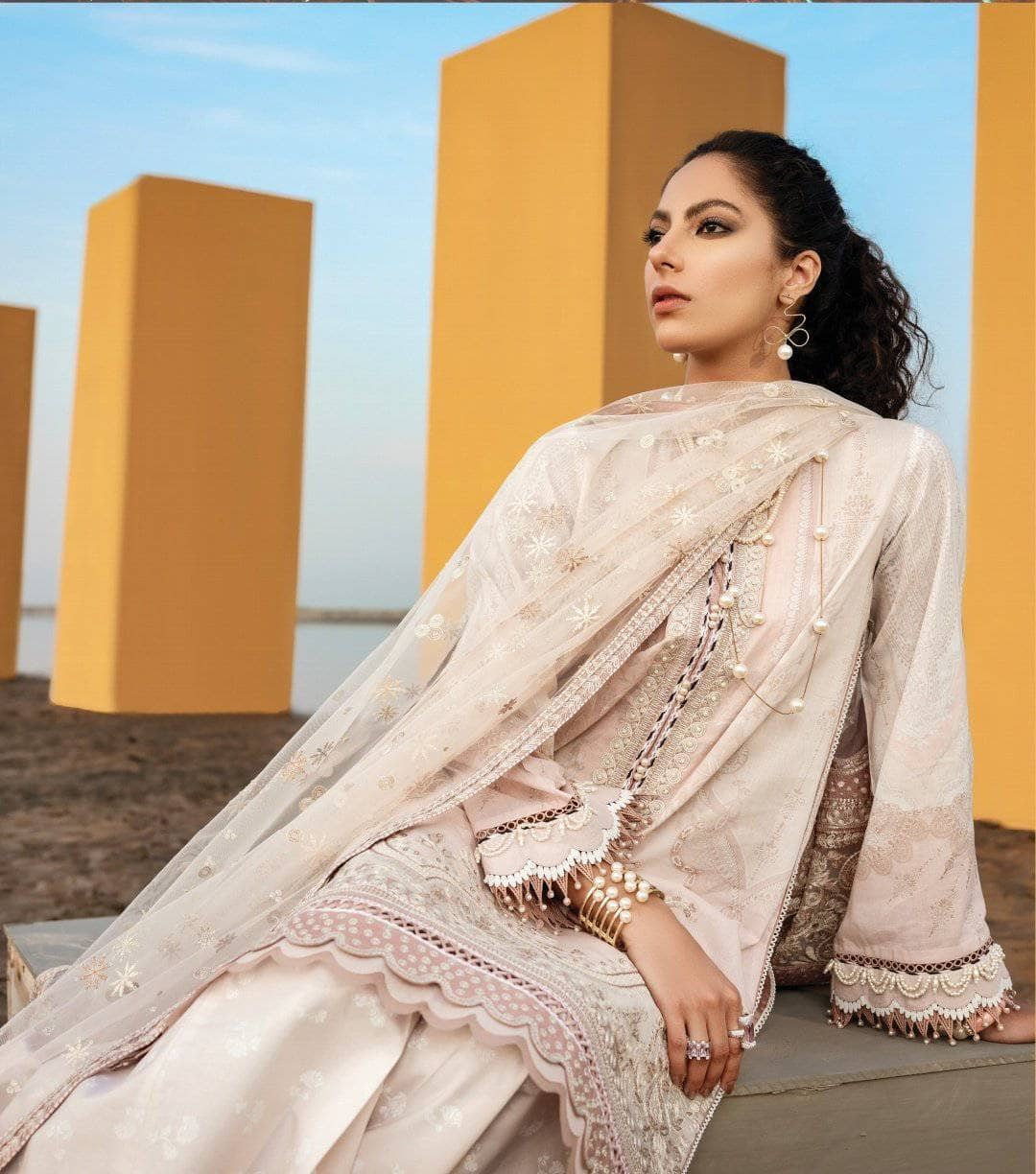 img_baroque_lawn_2021_awwal_boutique