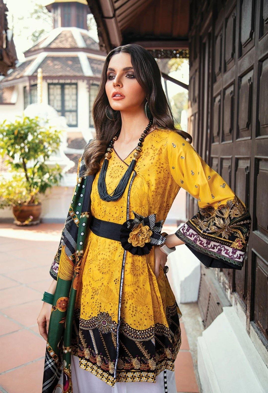 img_baroque_premium_lawn_collection_awwal_boutique