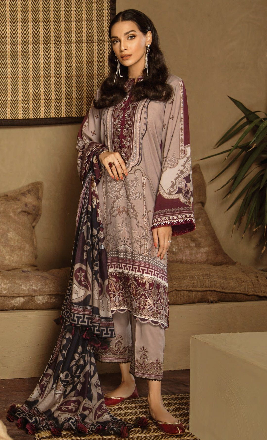 img_baroque_fuchsia_linen_collection_awwal_boutique