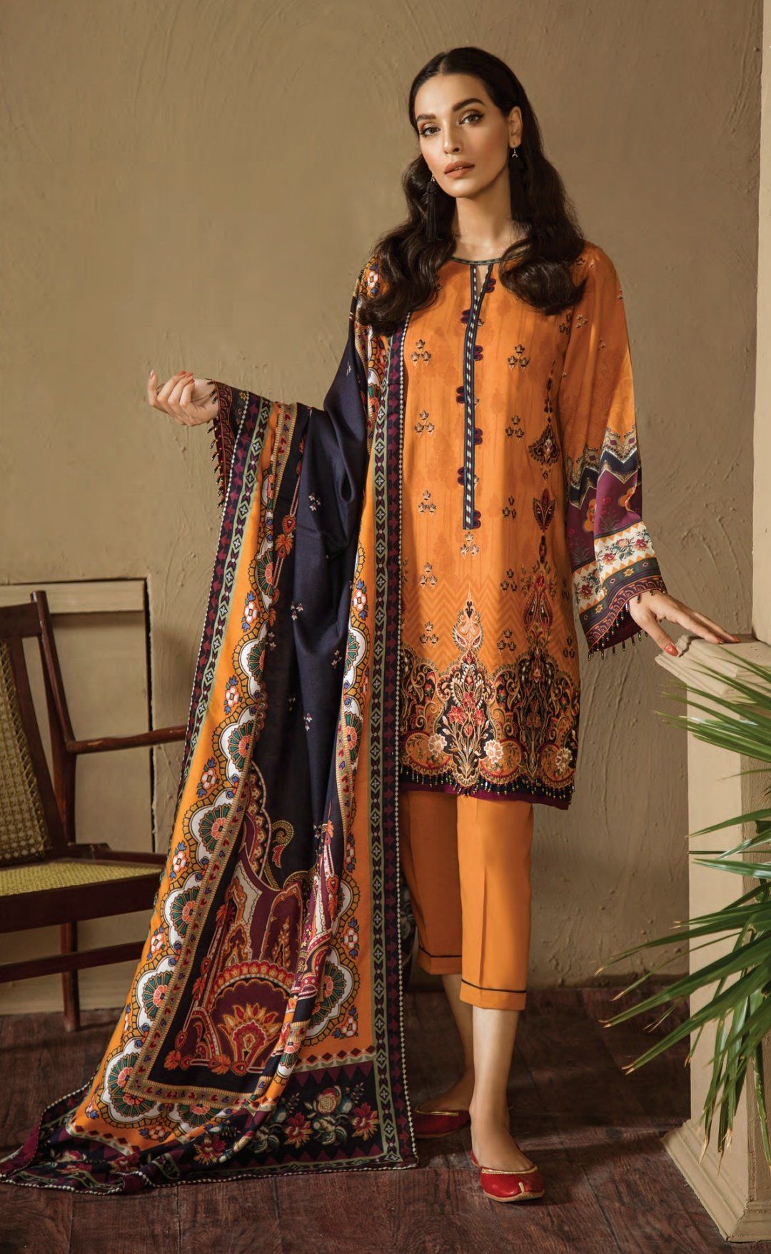 img_baroque_fuchsia_linen_collection_awwal_boutique