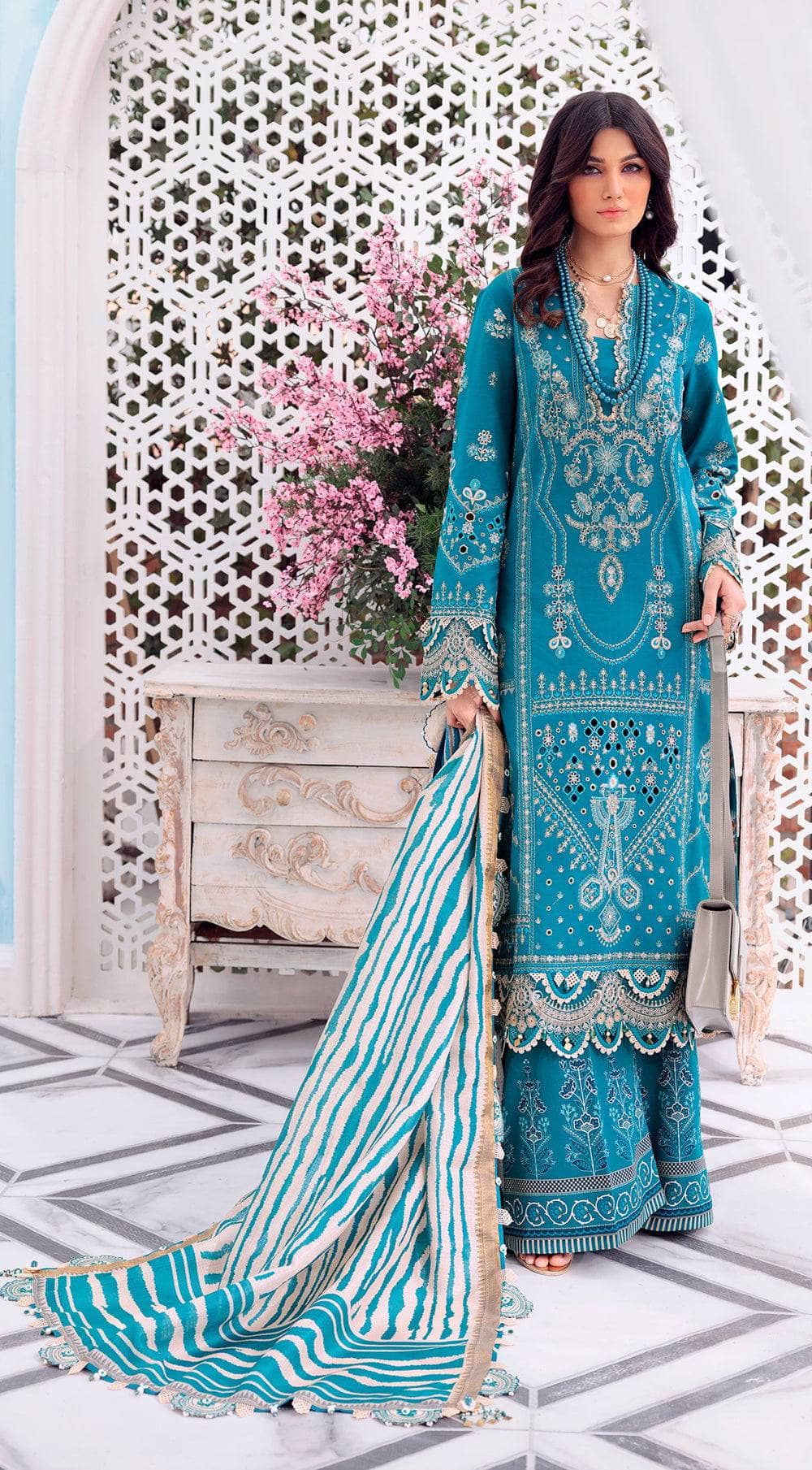 img_anaya_lawn_22_awwal_boutique