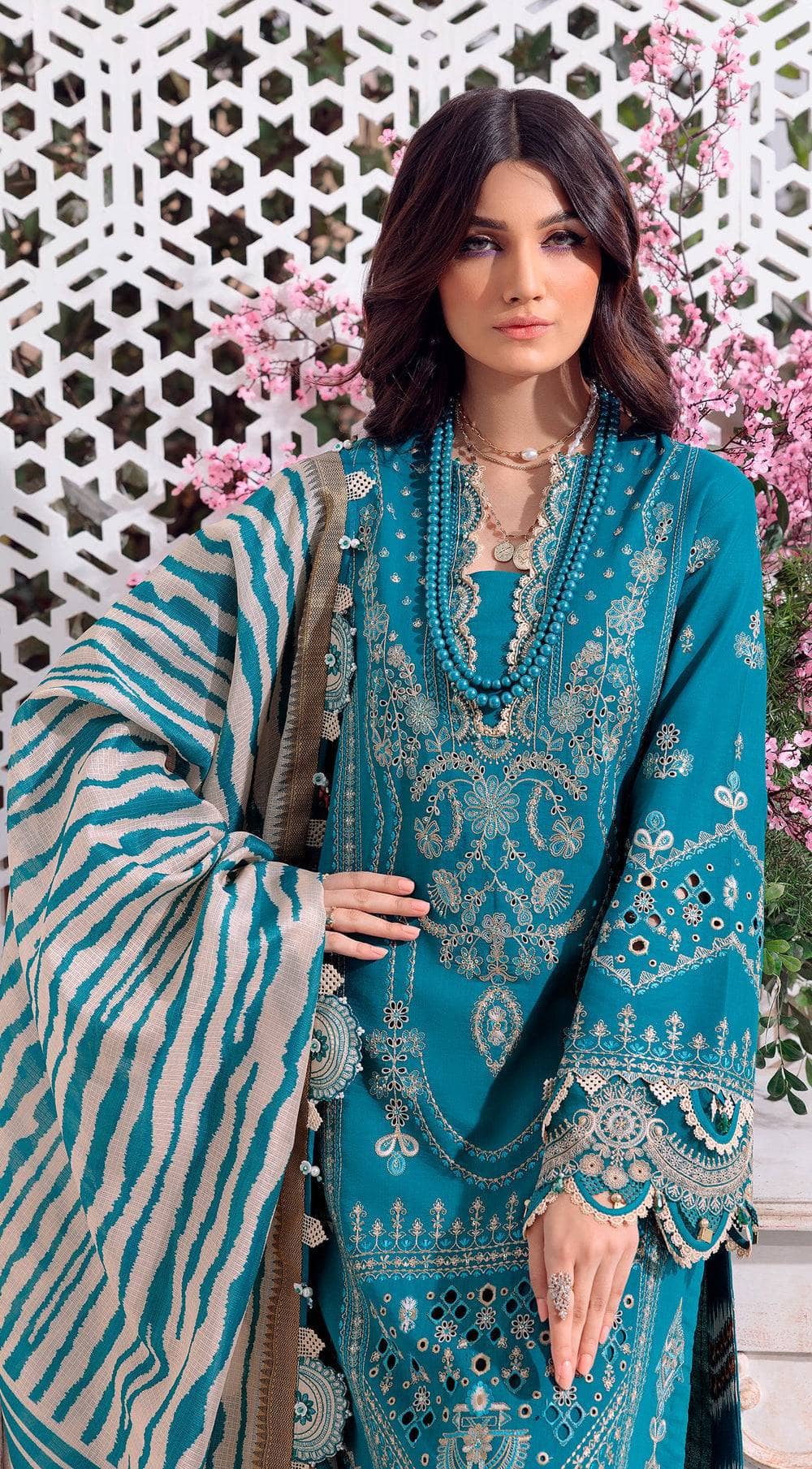 img_anaya_lawn_22_awwal_boutique