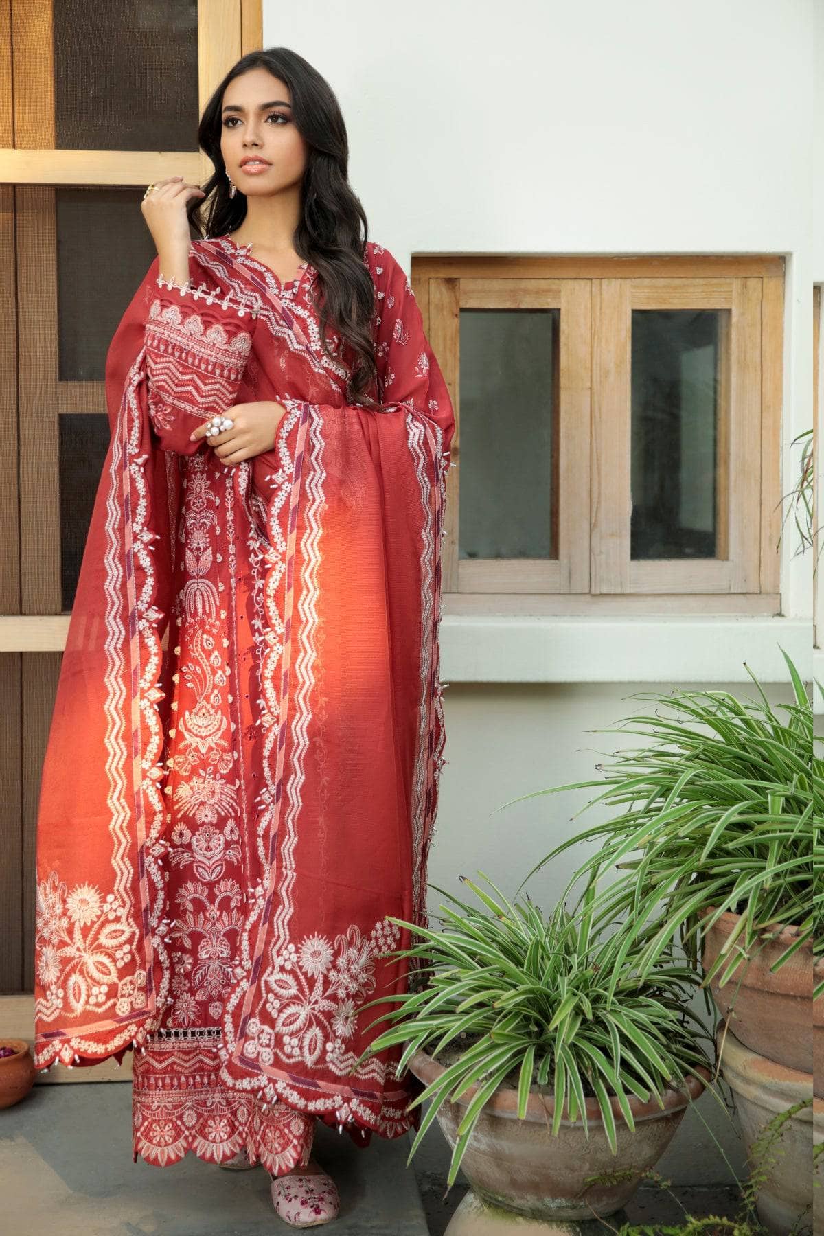 img_baroque_swiss_voil_awwal_boutique