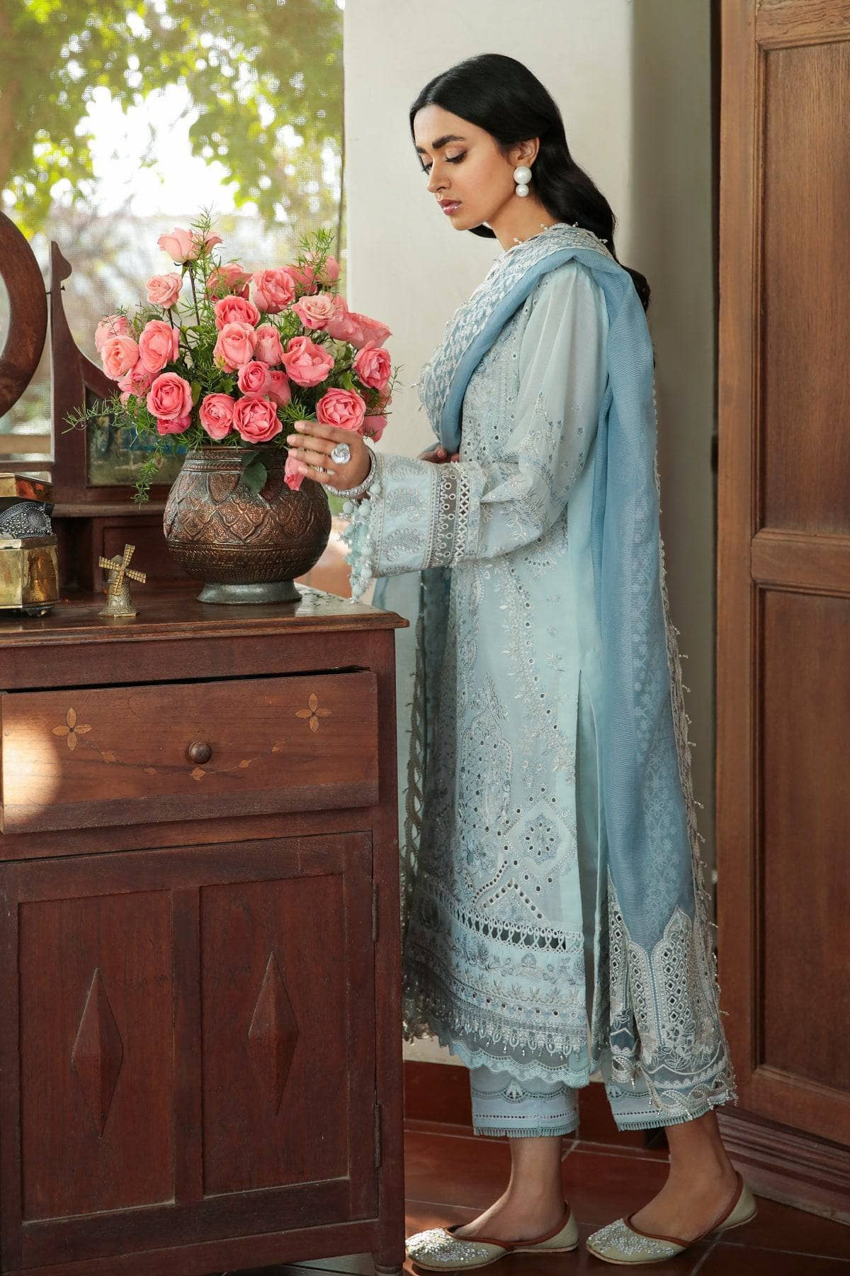 img_baroque_swiss_voil_awwal_boutique