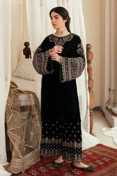 img_baroque_velvet_awwal_boutique