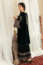 img_baroque_velvet_awwal_boutique