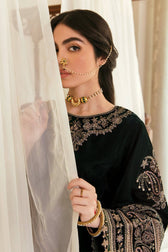 img_baroque_velvet_awwal_boutique